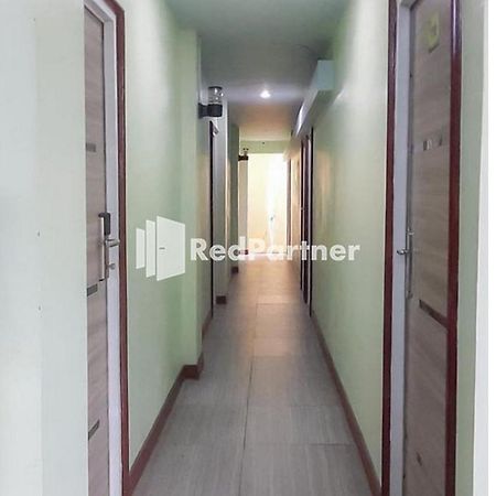 Guest House Anak Raja Pangkalan Bun Syariah Mitra Reddoorz Exteriör bild
