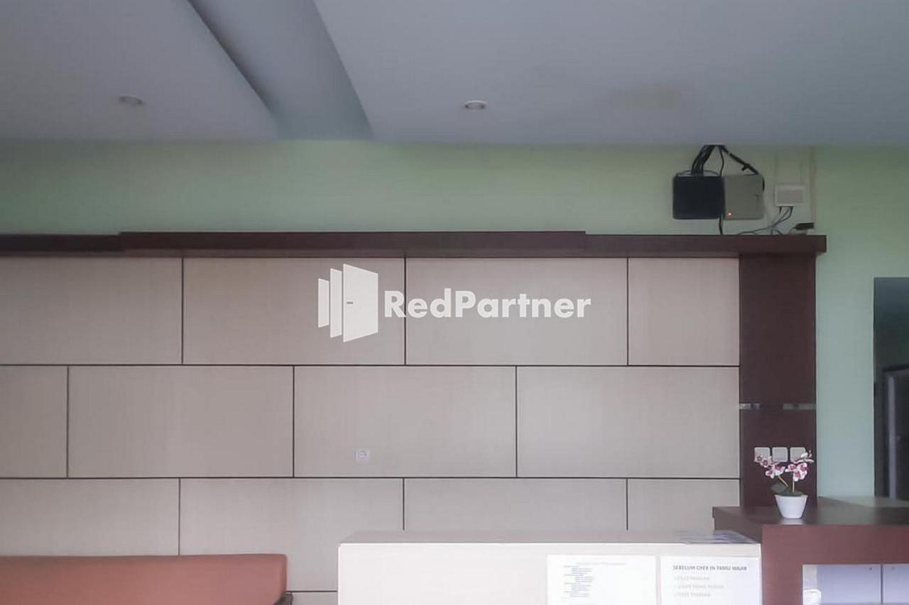 Guest House Anak Raja Pangkalan Bun Syariah Mitra Reddoorz Exteriör bild